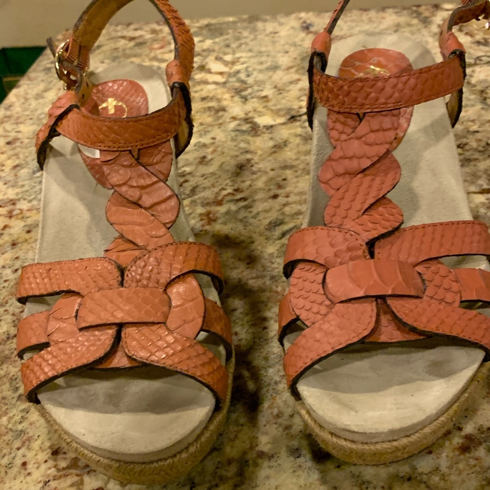 Earthies animal textured platforms